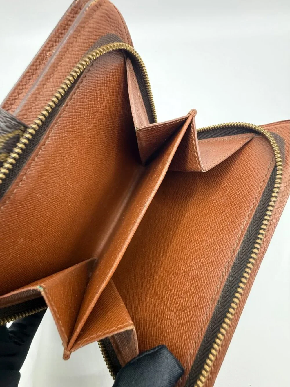 Louis Vuitton Porte‑Papier Zippé Wallet – Monogram Canvas – Vintage LV